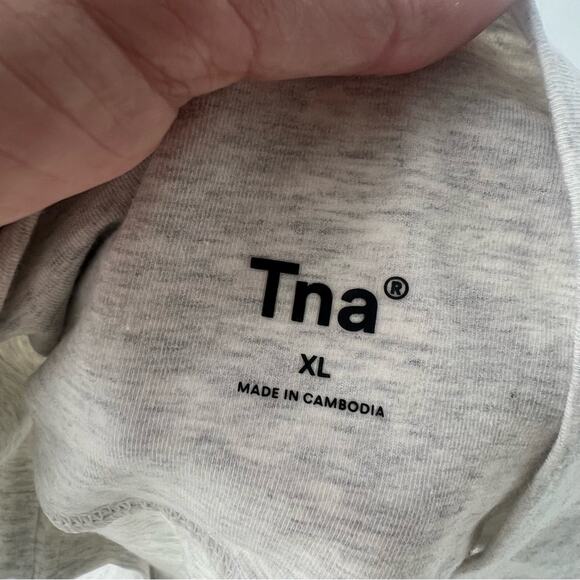 Aritzia TNA Tnachill Atmosphere Hi Rise 7/8 Leggings Heather Gray White - Picture 4 of 6